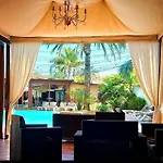 Redebora 3*