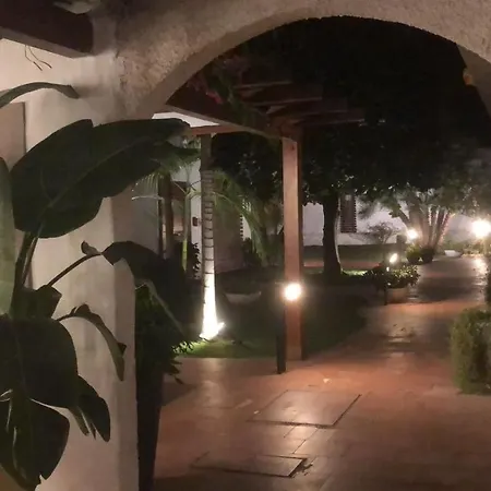 里迪博拉酒店 3* 托雷格罗塔