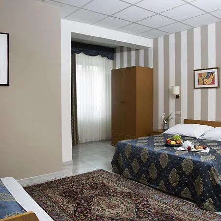 Redebora Hotel 3*