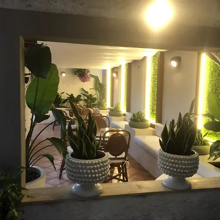 Redebora 3*