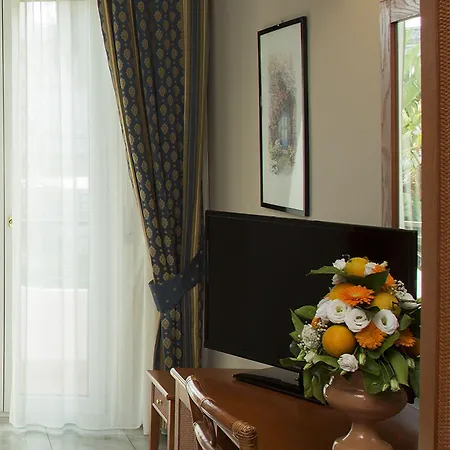 Redebora Hotel 3*