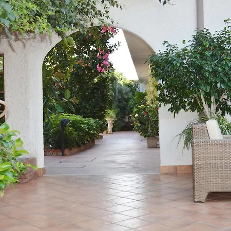 Hotel Redebora Torregrotta