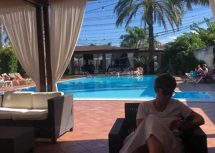 里迪博拉酒店 3*