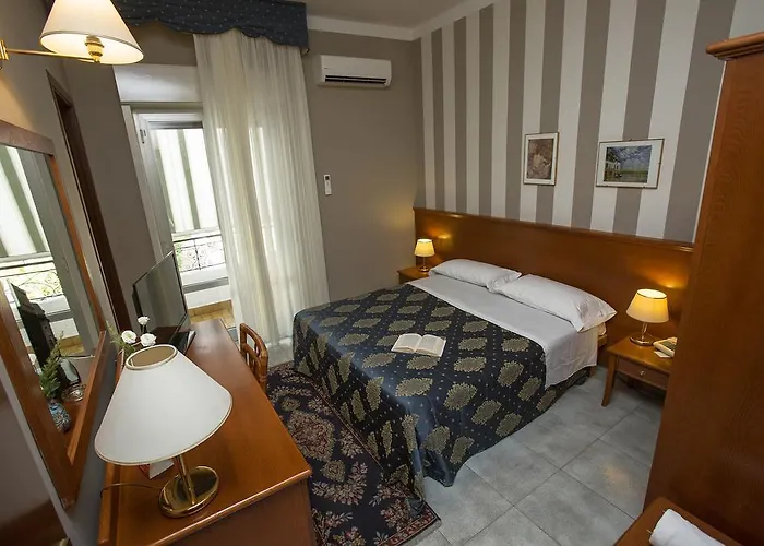 里迪博拉酒店 3*